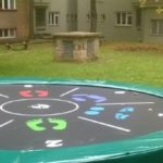 Dvorek_trampolina